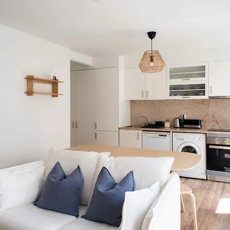 Spacious 1 Bed Studio In Lapa Appartamento *